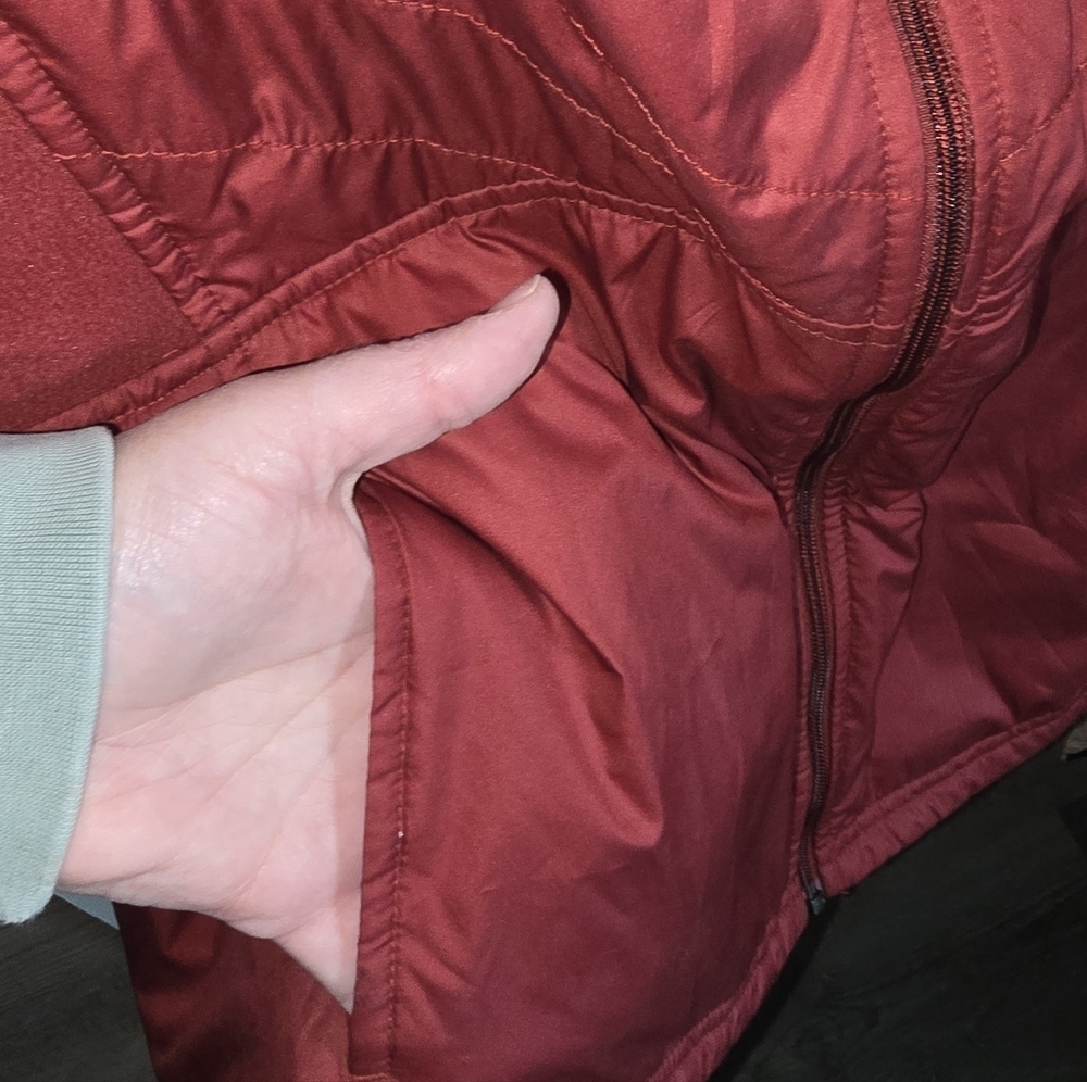 Columbia Red Quilted Puffer Vest With Pockets Zip-up Cold Weather Women's M - Picture 8 of 10